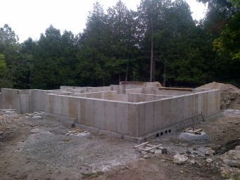4. site-work/2. foundation/West Grey-20170811-00526